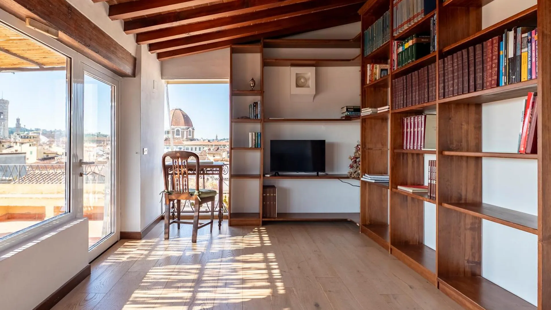 Brunelleschi Terrace Fantastic View In Spacious Flat Florence Apartment