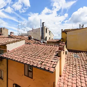 Santa Croce By Mmega Apartment